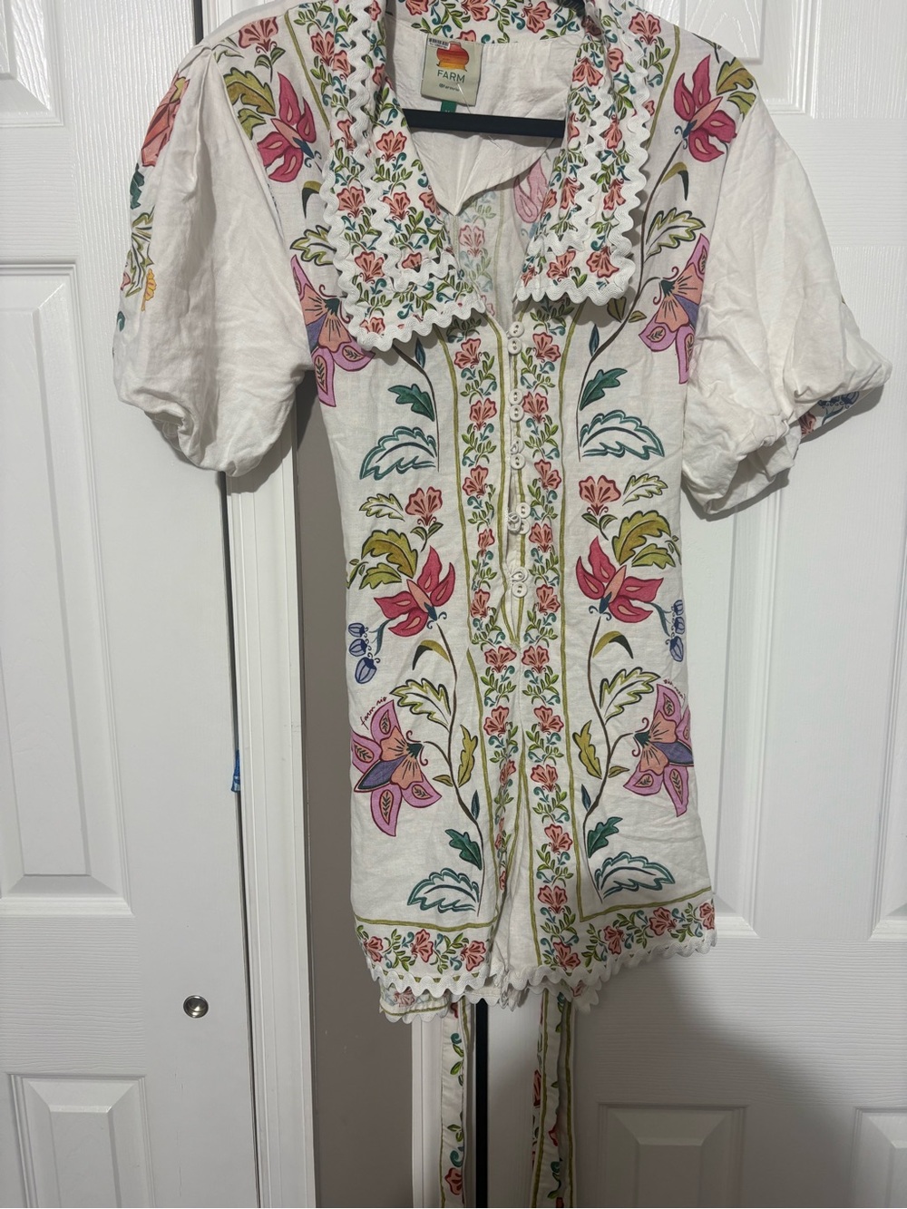 FARM Rio White Floral Embroidered Cotton Dress with Multicolor Blooms